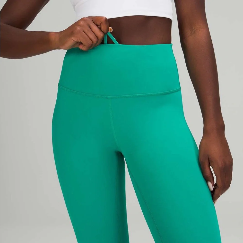 lululemon athletica wonder under High-Rise cropped 23” Leggings - Picture 3 of 9